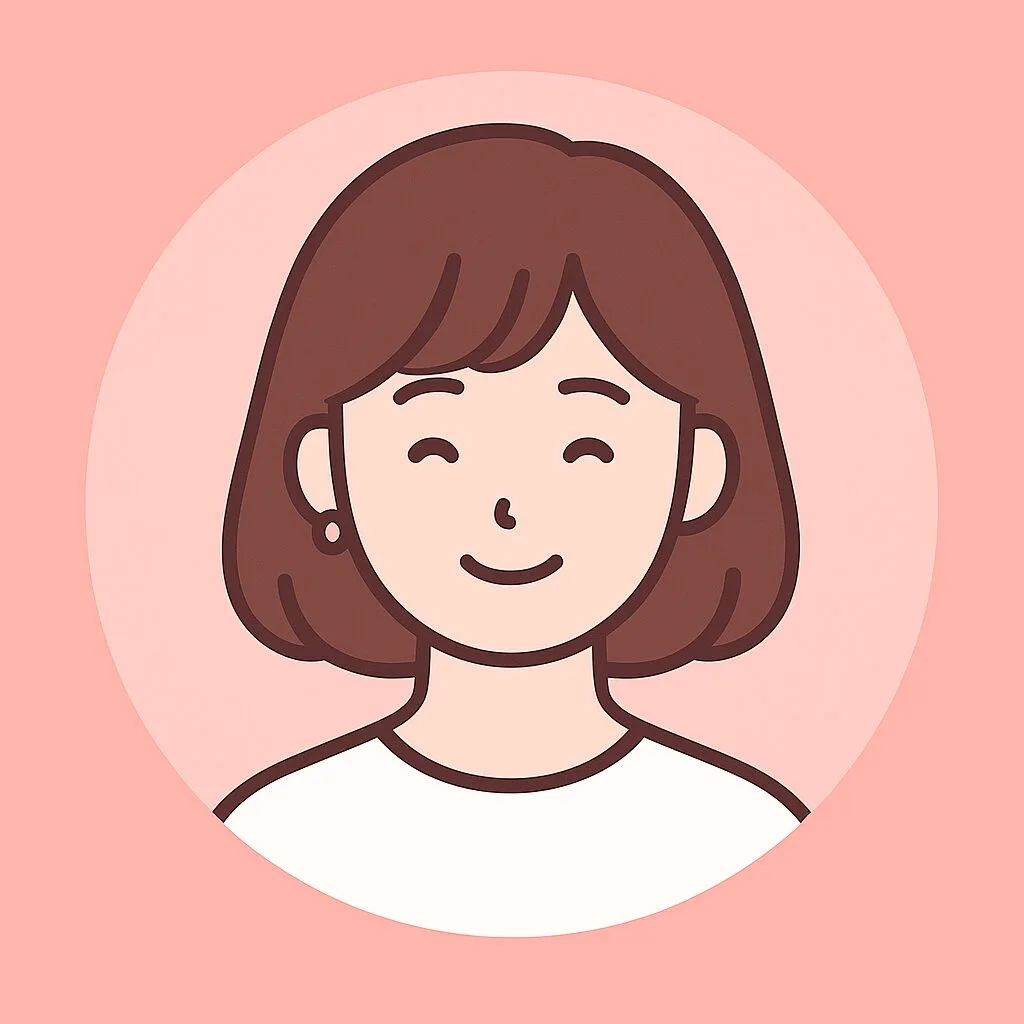 女性レビュアー「もものすけ」のアイコン画像—SUMATONA Smart Miniの良い口コミ投稿者。笑顔のボブ、ピンク背景のフラットイラスト。