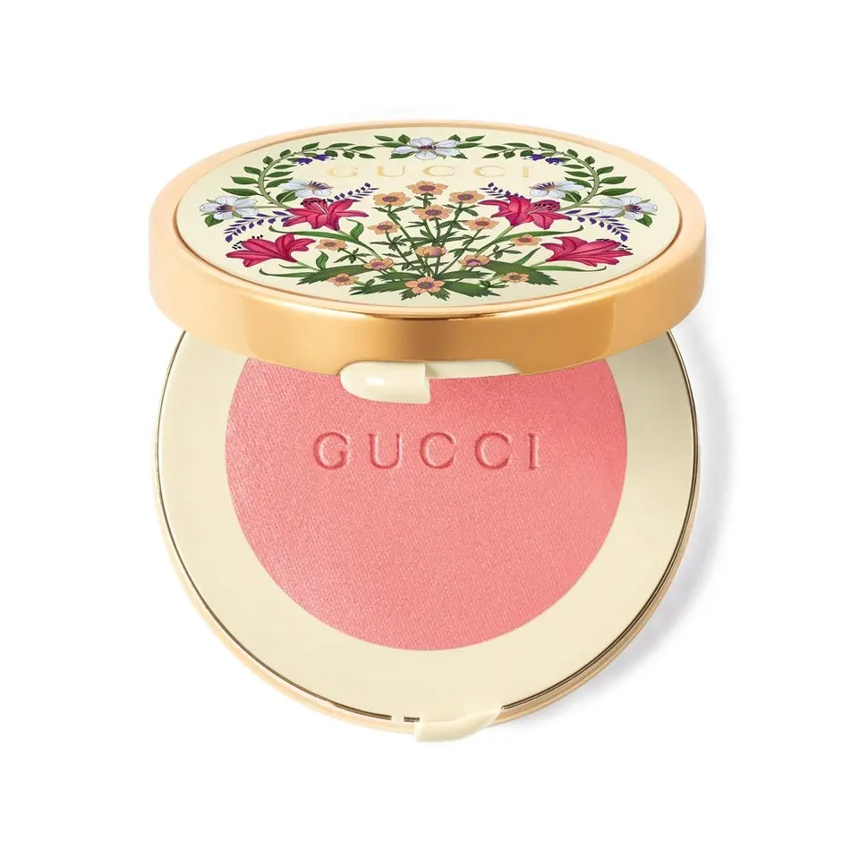 GUCCI ビューティー チークの限定フローラルコンパクト|ピンク系パウダーにGUCCIロゴ刻印、コレクション向けパッケージ